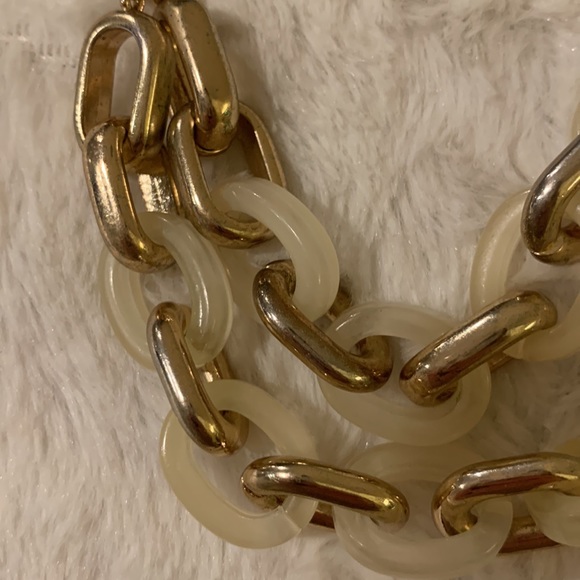 Banana Republic .Gold tone with cream plastic - Picture 2 of 5